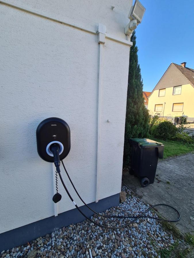Geraeumiges Ferienhaus In Bad Salzuflen Mit Einfacher Ausstattung, Fuer Geschaeftsreisende, Gruppen Oder Familien Geeignet, 4 Schlafzimmer Eksteriør bilde